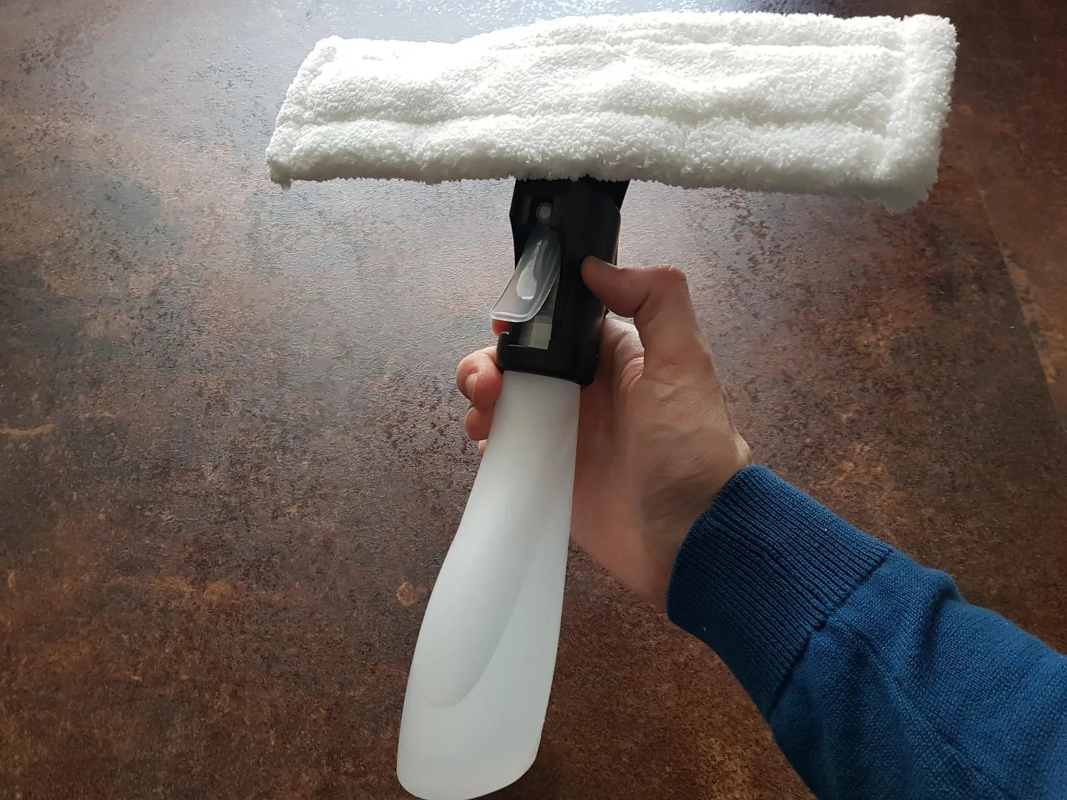 Bort BSS 36-Li Fenstersauger Akku 200 ml