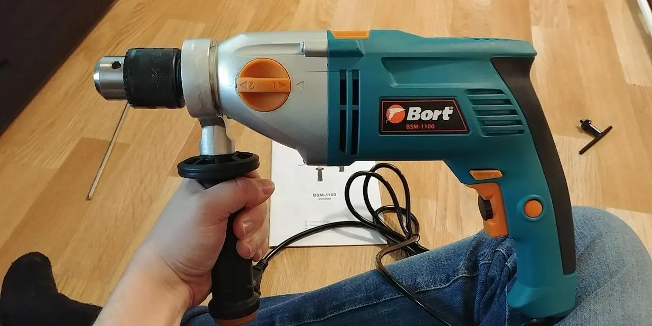 Bort BSM-1100 Schlagbohrmaschine 1100 W 2-Gang Zubehör