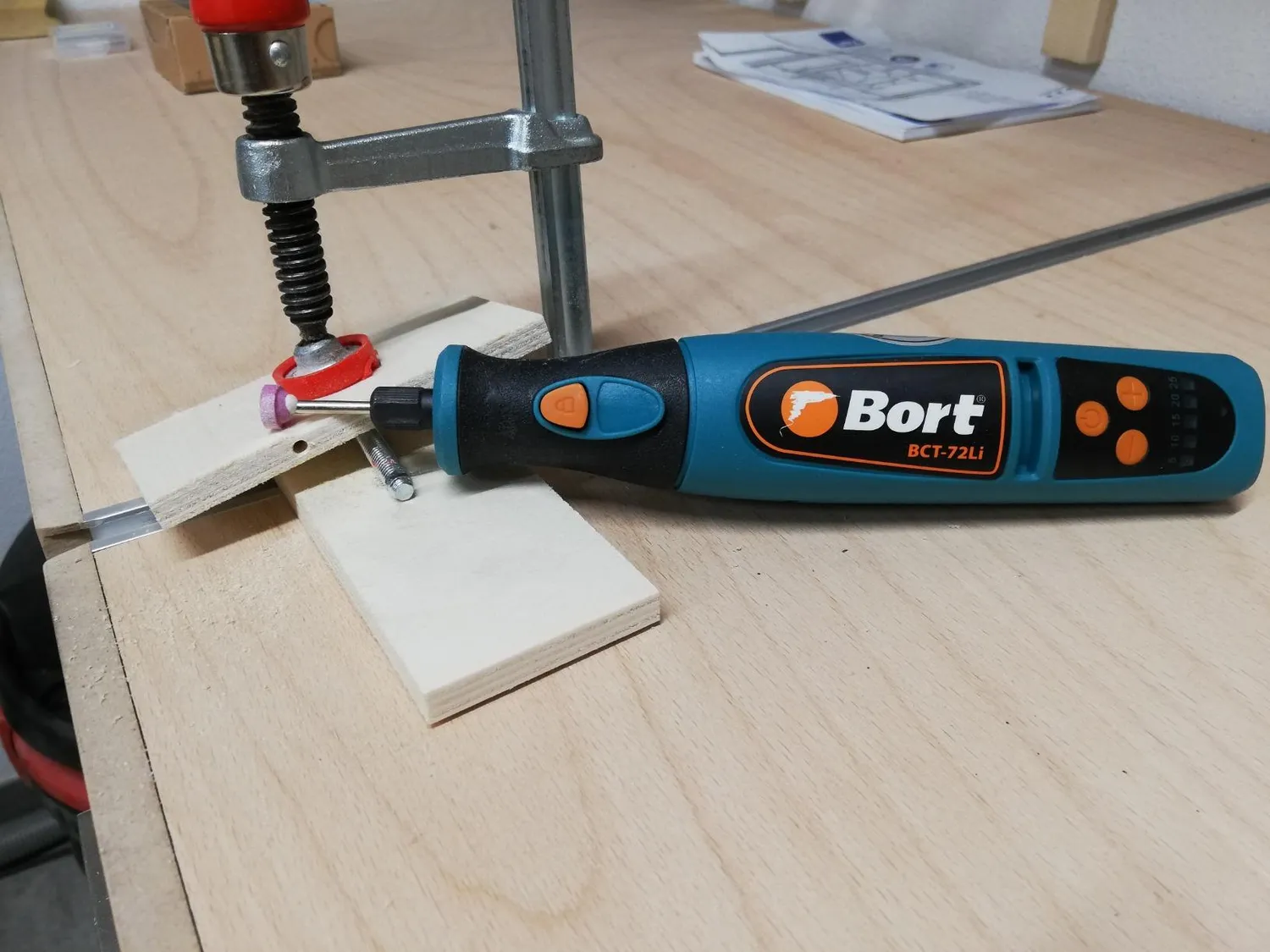Bort BCT-72Li Akku-Graviergerät 7,2 V mit LED-Licht