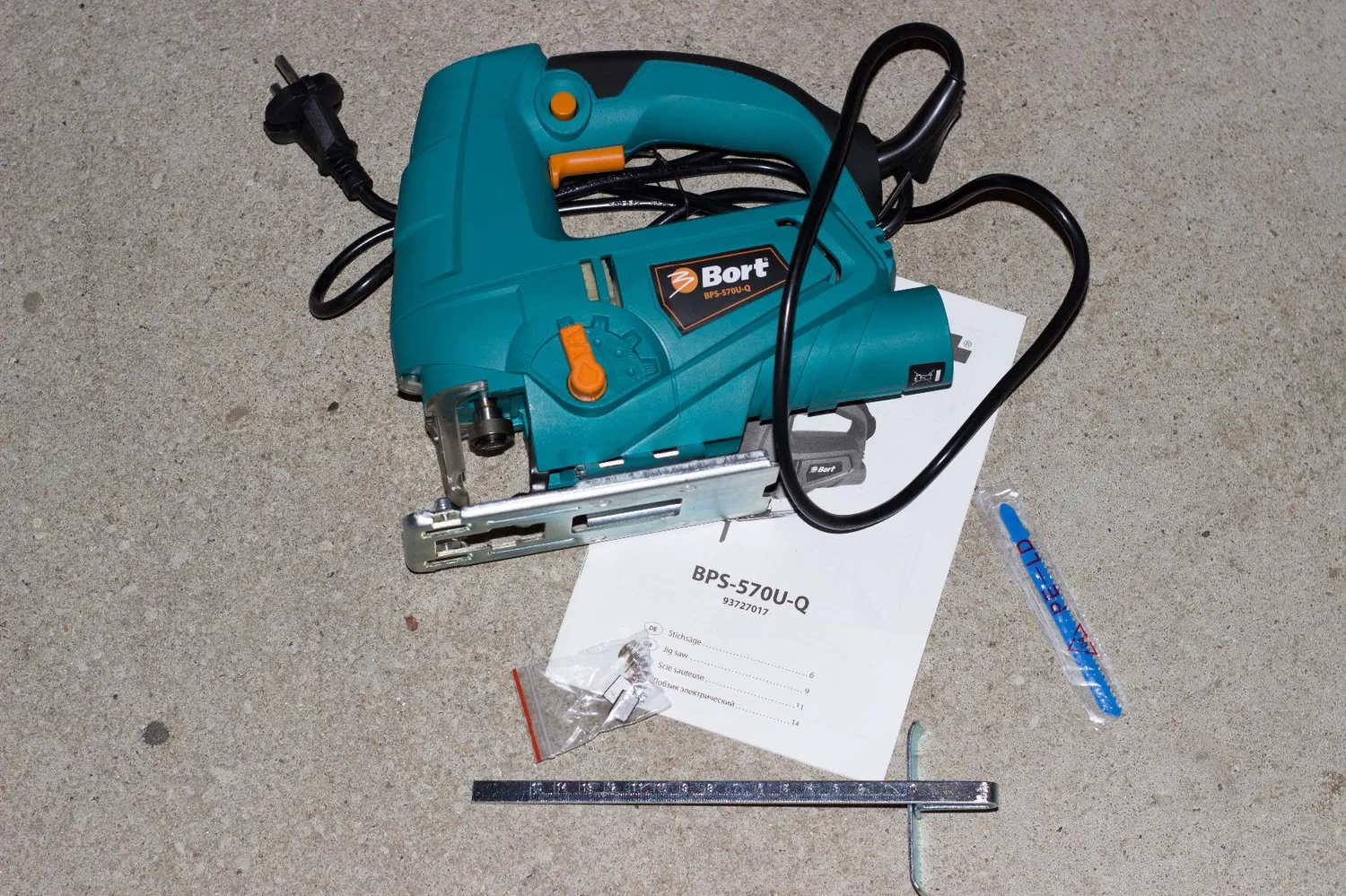 Bort BPS-570U-Q Stichsäge 570 W mit Pendelhub