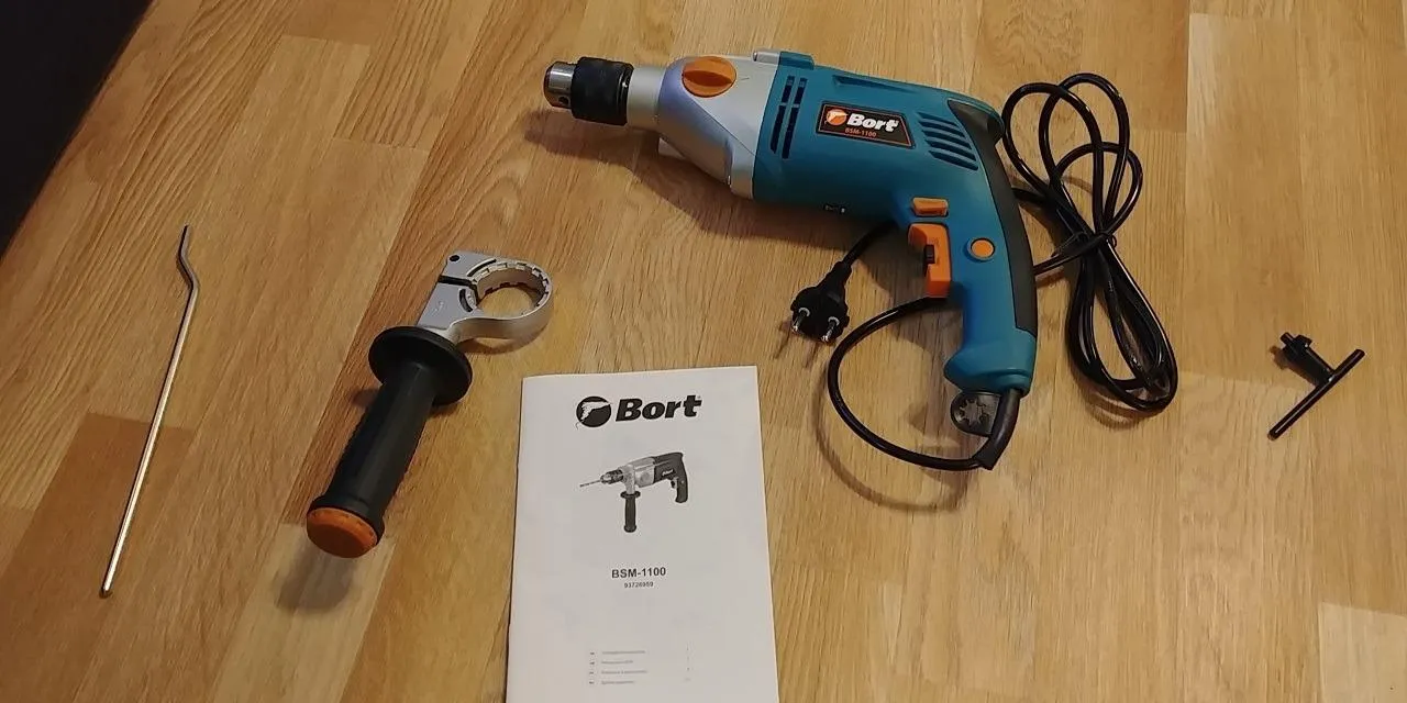 Bort BSM-1100 Schlagbohrmaschine 1100 W 2-Gang Zubehör