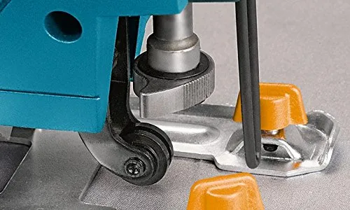 Bort BPS-710U-QL Stichsäge 710 W mit Laserführung