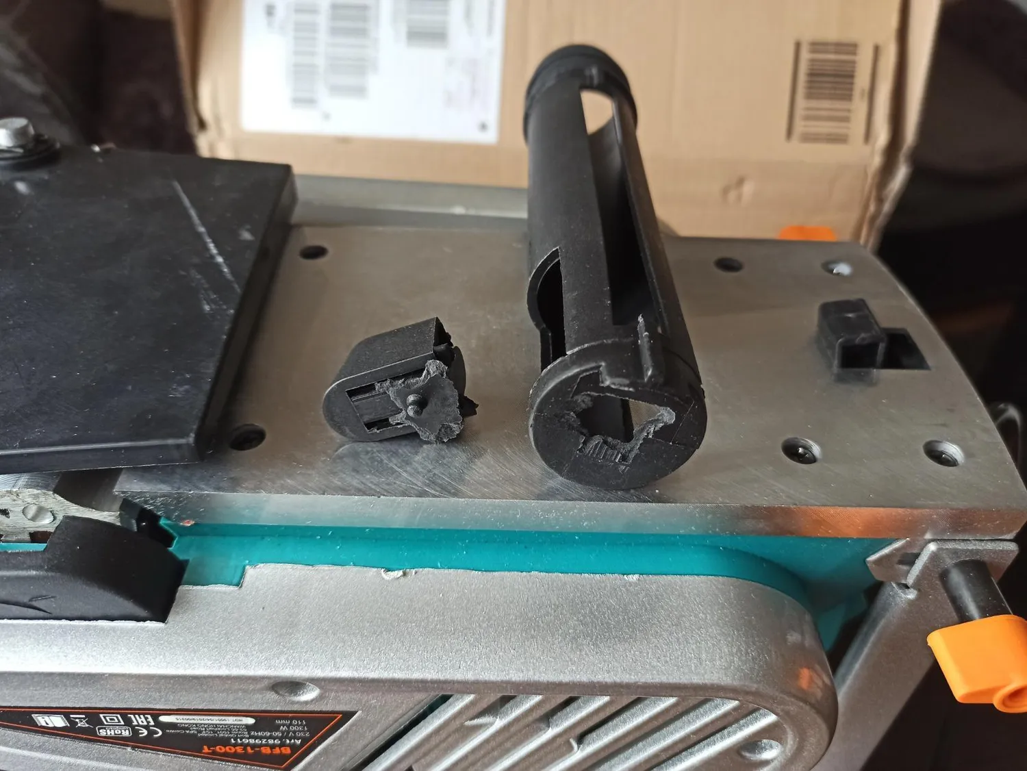Bort BFB-1300-T Elektrohobel 110 mm 1300 W stationär